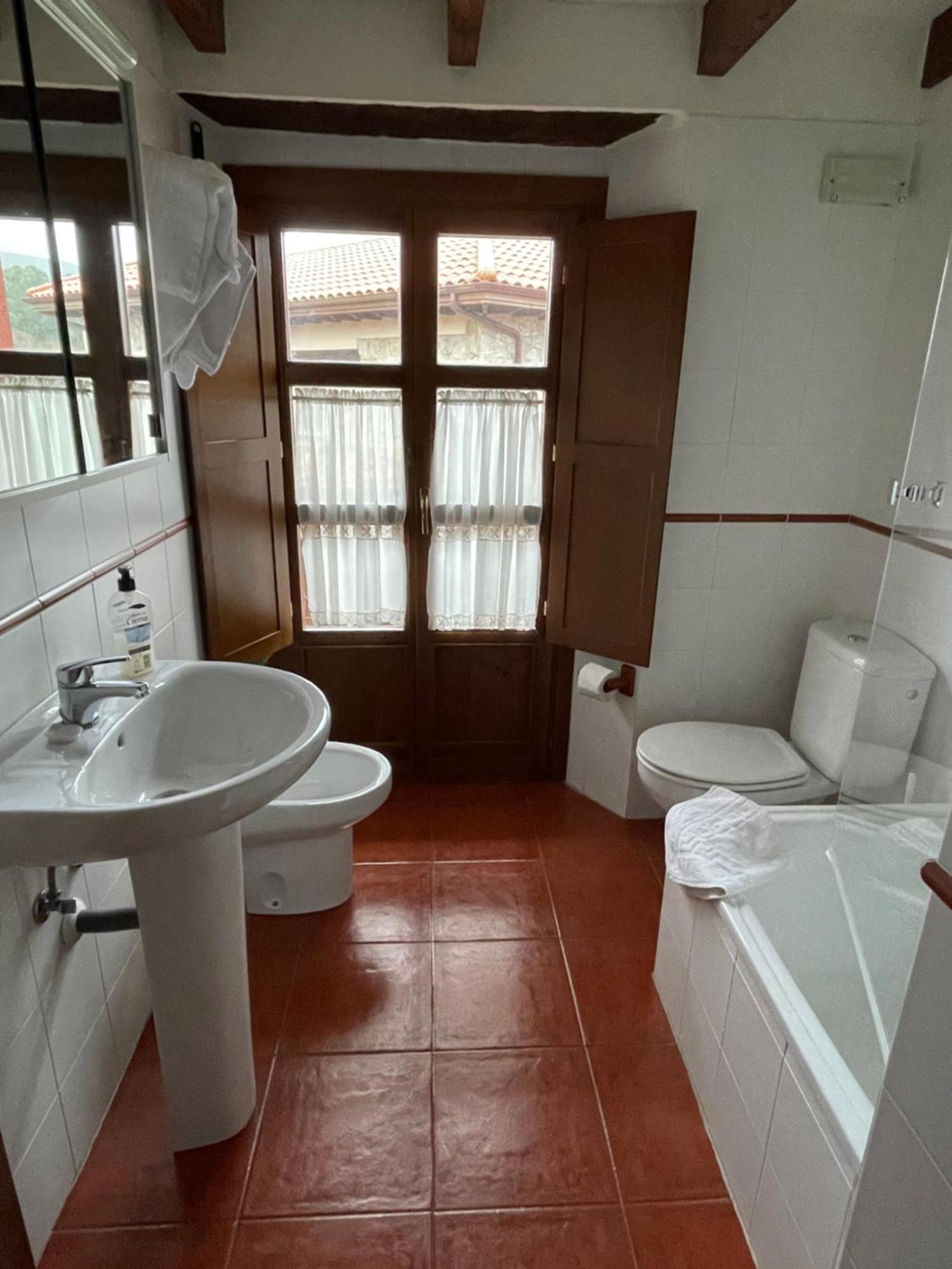 Apartamentos El Cueto De Los Collado Villanueva de Pria Экстерьер фото