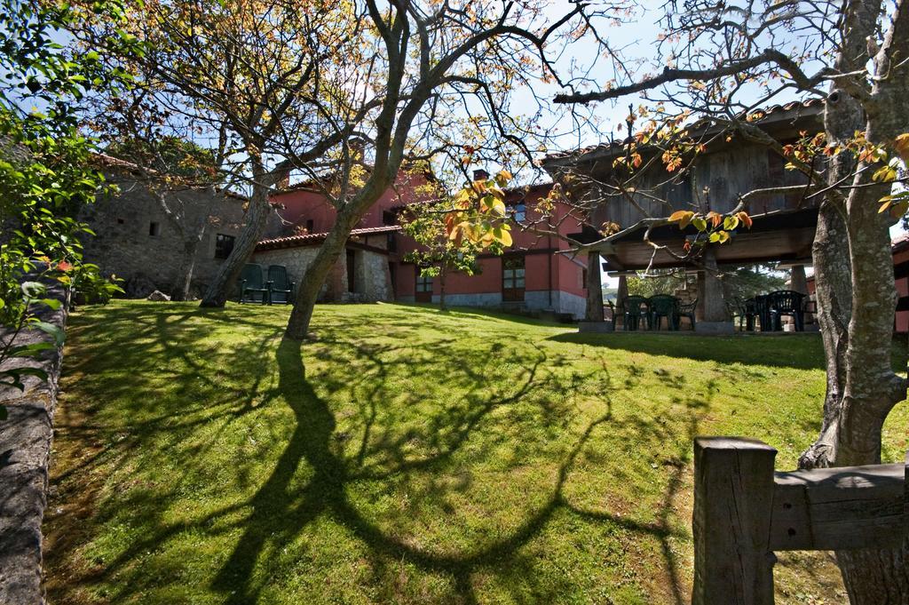 Apartamentos El Cueto De Los Collado Villanueva de Pria Экстерьер фото