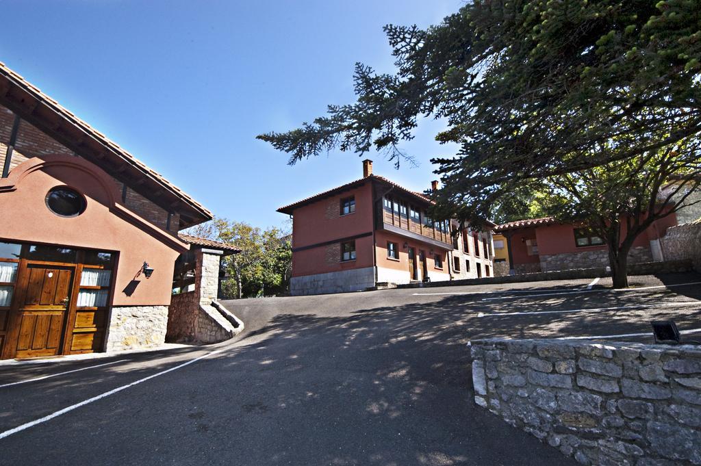 Apartamentos El Cueto De Los Collado Villanueva de Pria Экстерьер фото